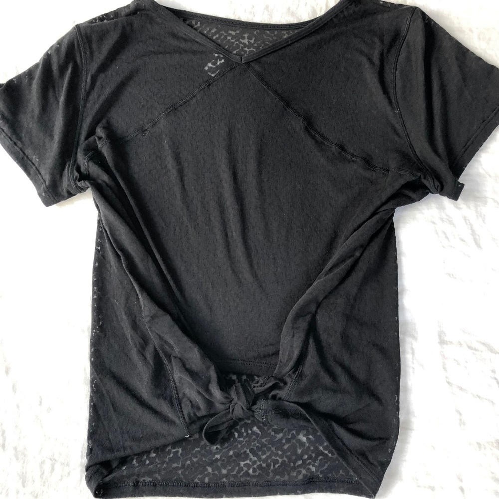 Lululemon Veil T-Shirt With Back Tie | Size 4